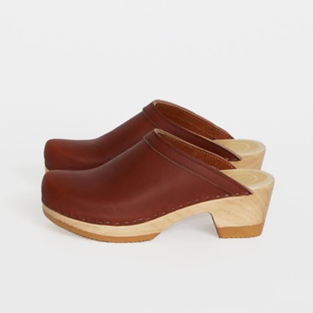 No. 6 Clogs mid heel in bourbon